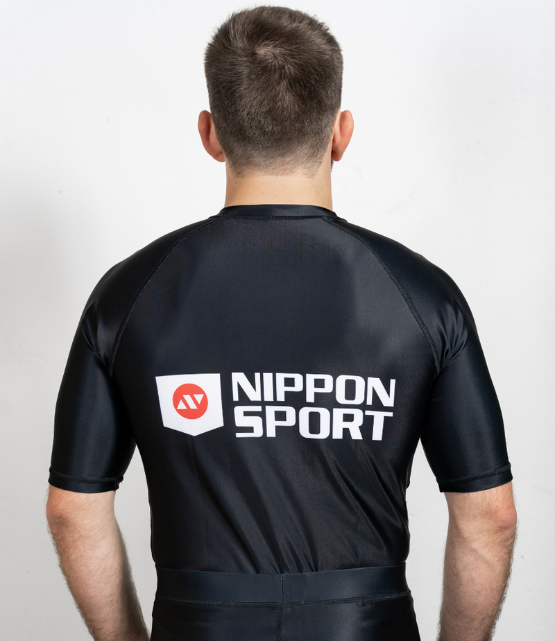 Rash Guard - Nippon Sport - 'Short sleeves' - stort logo - Sort