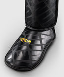 Shinguard - Venum 'Contender 1.5 XT 3D' - black/gold