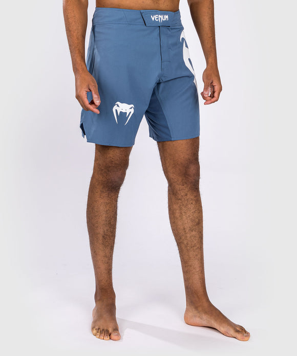 MMA shorts - Venum 'Light 5.0 Fightshorts' - blå/hvid