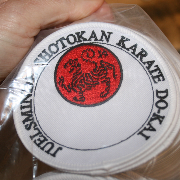 Broderet klubmærke, logo, emblem