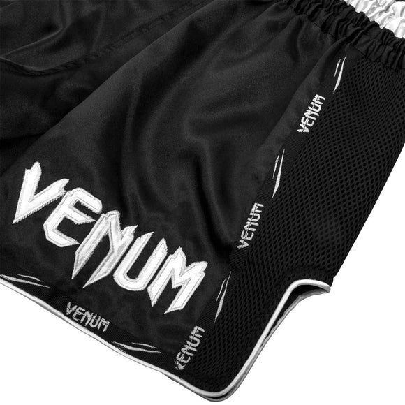 Muay Thai Shorts - Venum - 'Giant' - Sort-Hvid