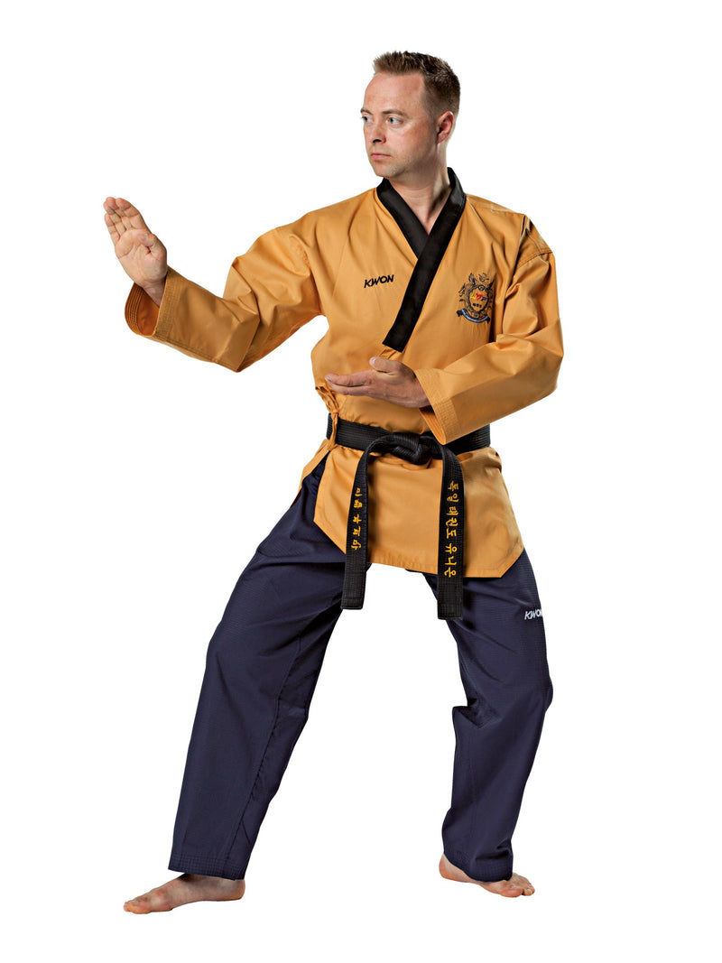Taekwondo - Kwon - Poomsae Grand Master Uniform - WTF - Guld