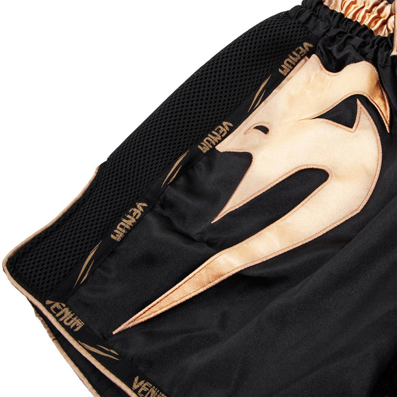 Muay thai shorts - venum - 'Giant' - Black-gold