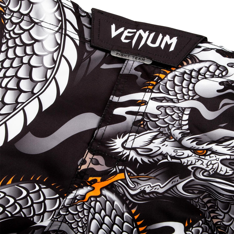 Fightshorts - Venum - Dragon's Flight - Sort-Hvid